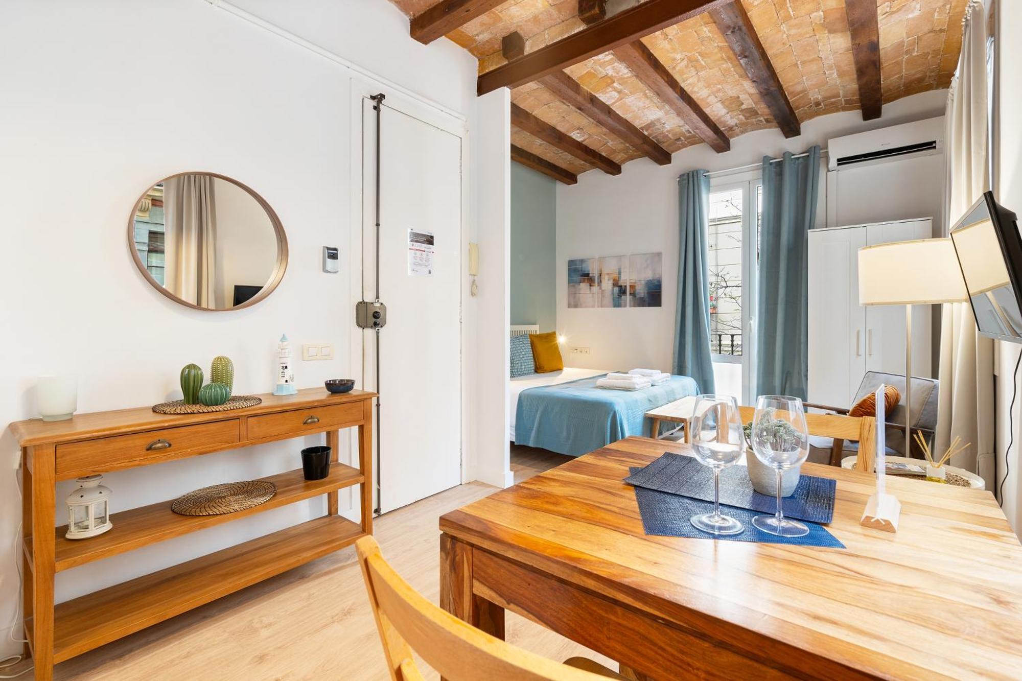 Lodging Apartments Beach Studio 11 Барселона Экстерьер фото